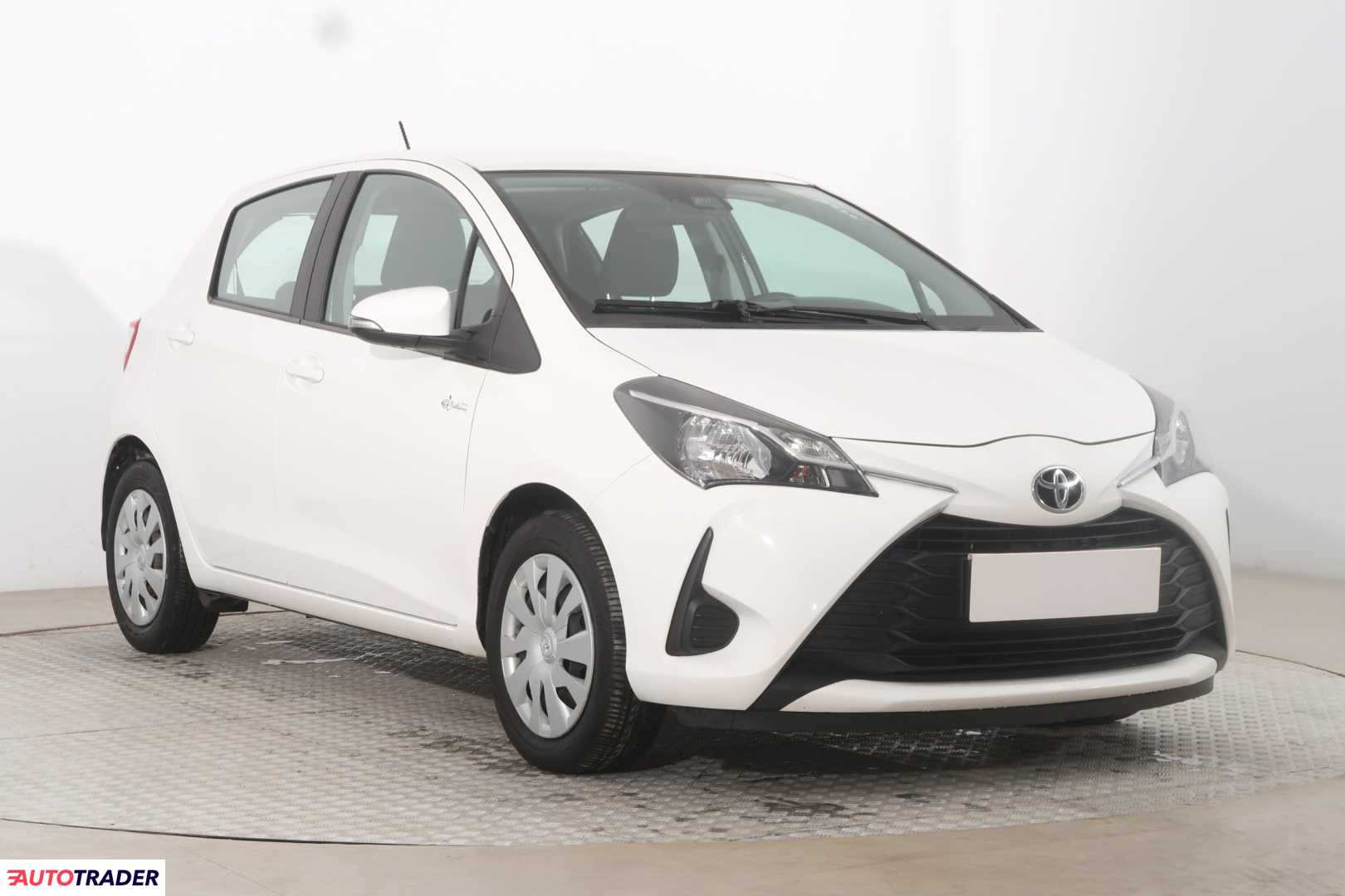 Toyota Yaris 2020 1.0 71 KM