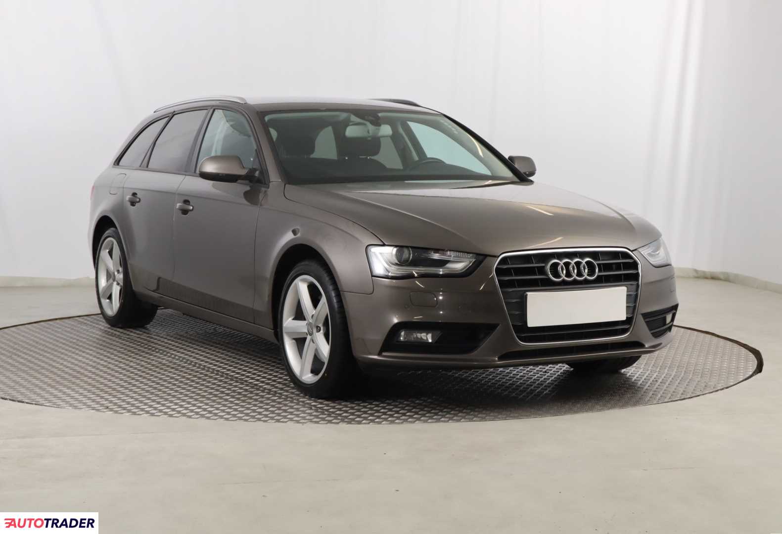 Audi A4 2015 2.0 147 KM Audi A4 2015 2.0 147 KM