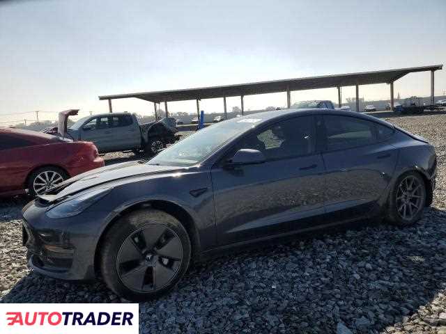 Tesla Model 3 2023