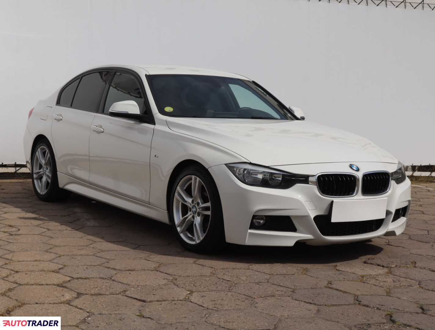 BMW 318 2015 2.0 147 KM BMW 318 2015 2.0 147 KM