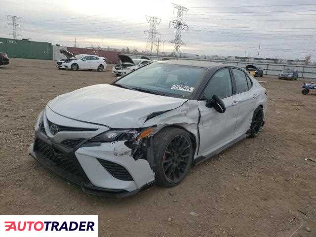 Toyota Camry 2021 3