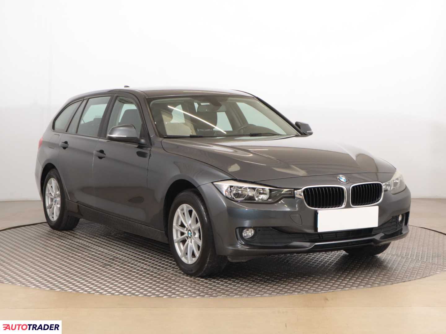 BMW 318 2014 2.0 140 KM