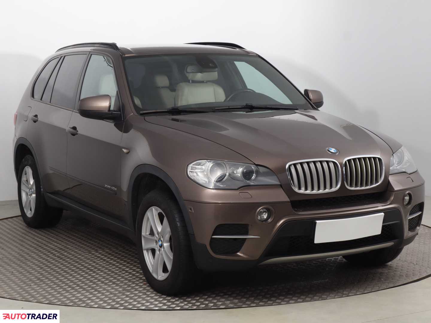 BMW X5 2012 3.0 301 KM