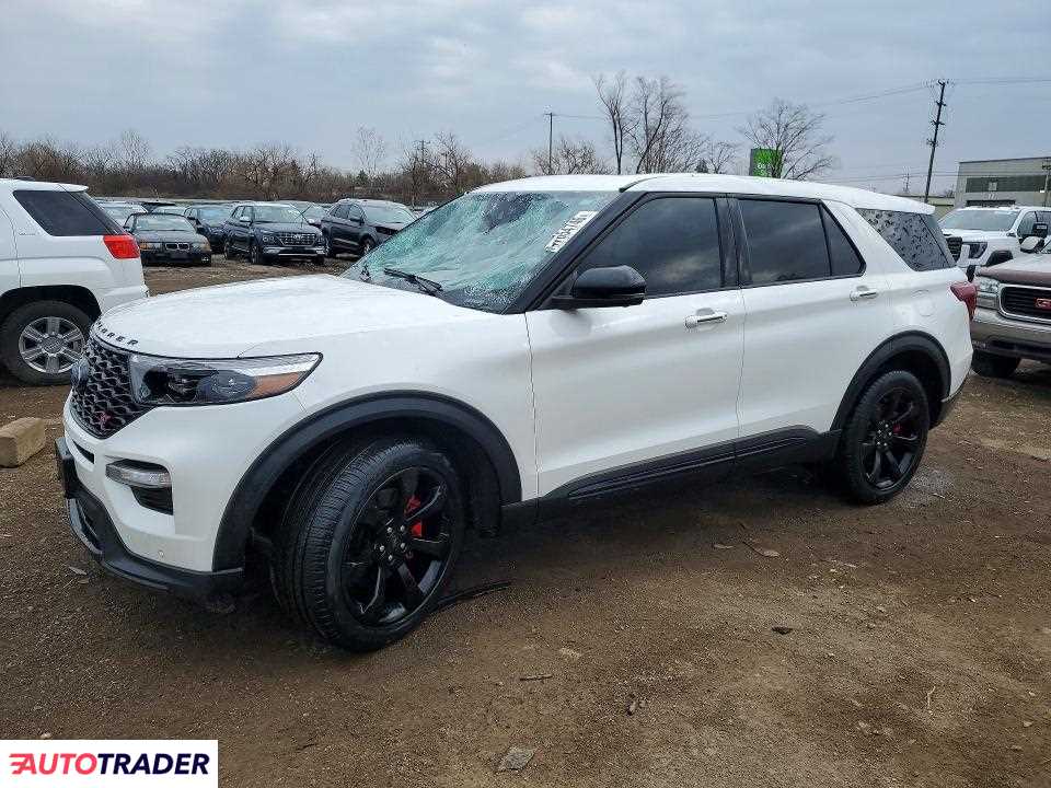 Ford Explorer 2022 3