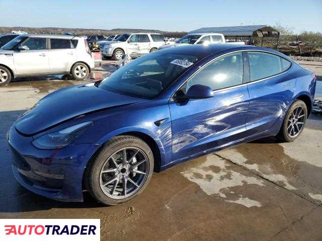 Tesla Model 3 2022