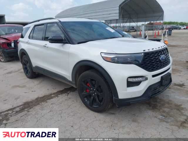 Ford Explorer 2022 3