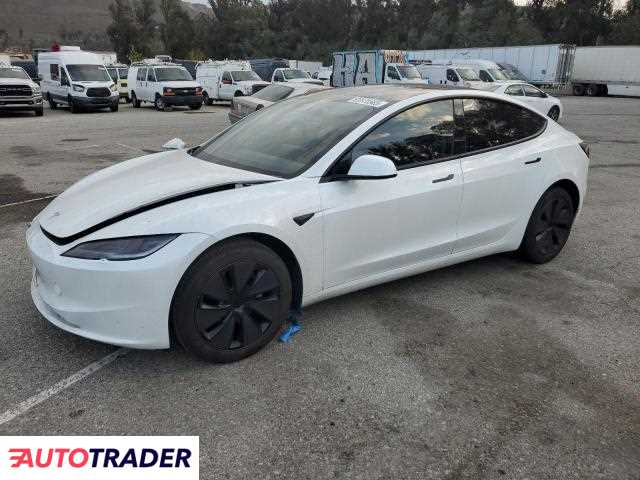 Tesla Model 3 2025