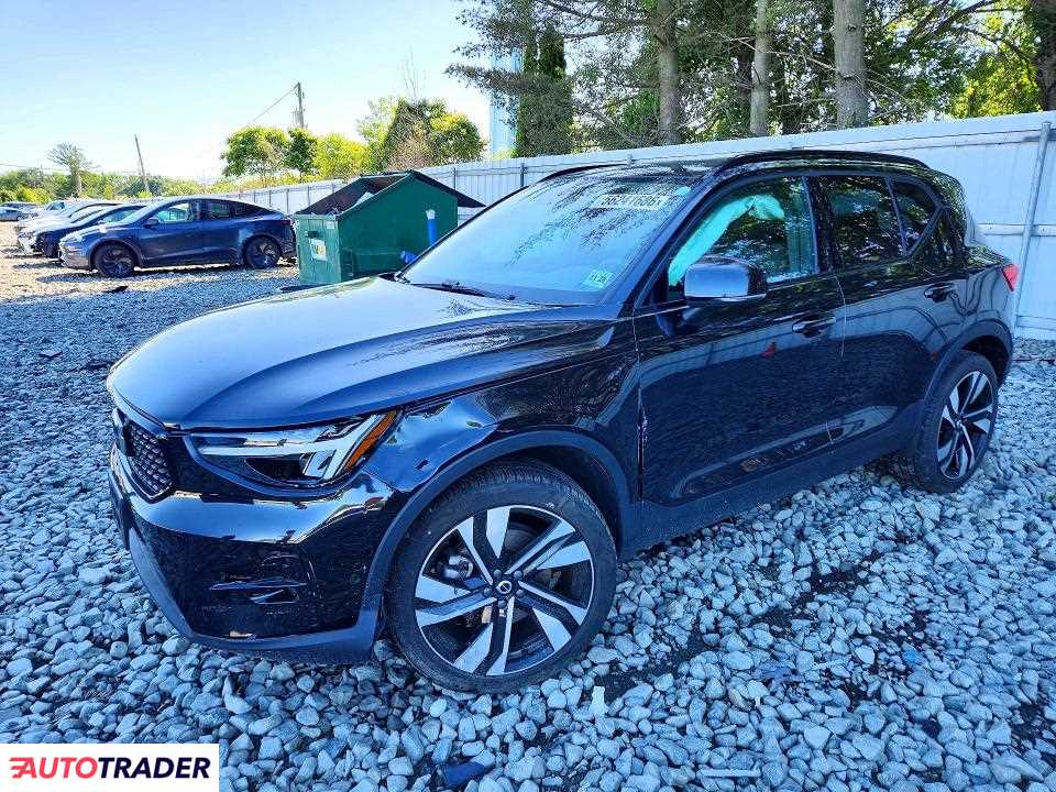 Volvo XC40 2024 2