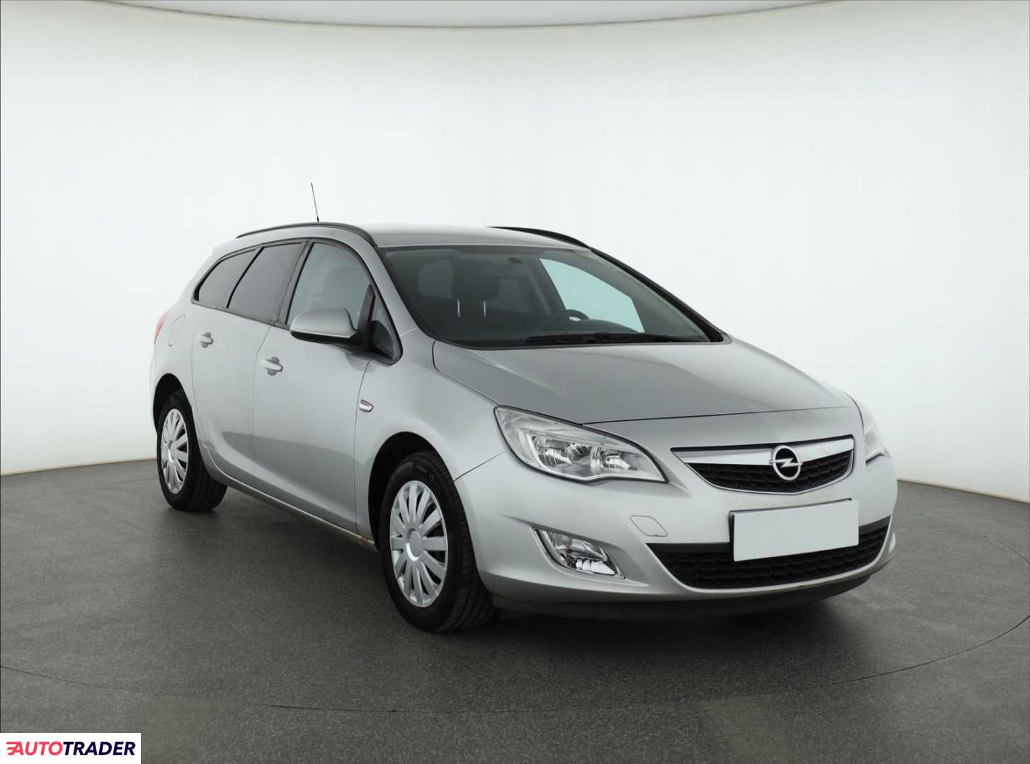 Opel Astra 2012 1.7 108 KM