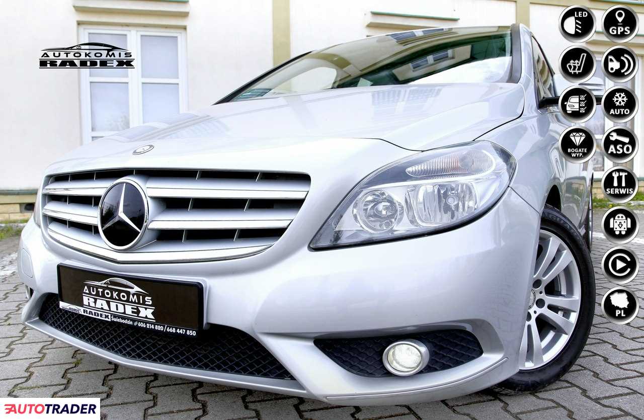 Mercedes B-klasa 2013 1.6 122 KM