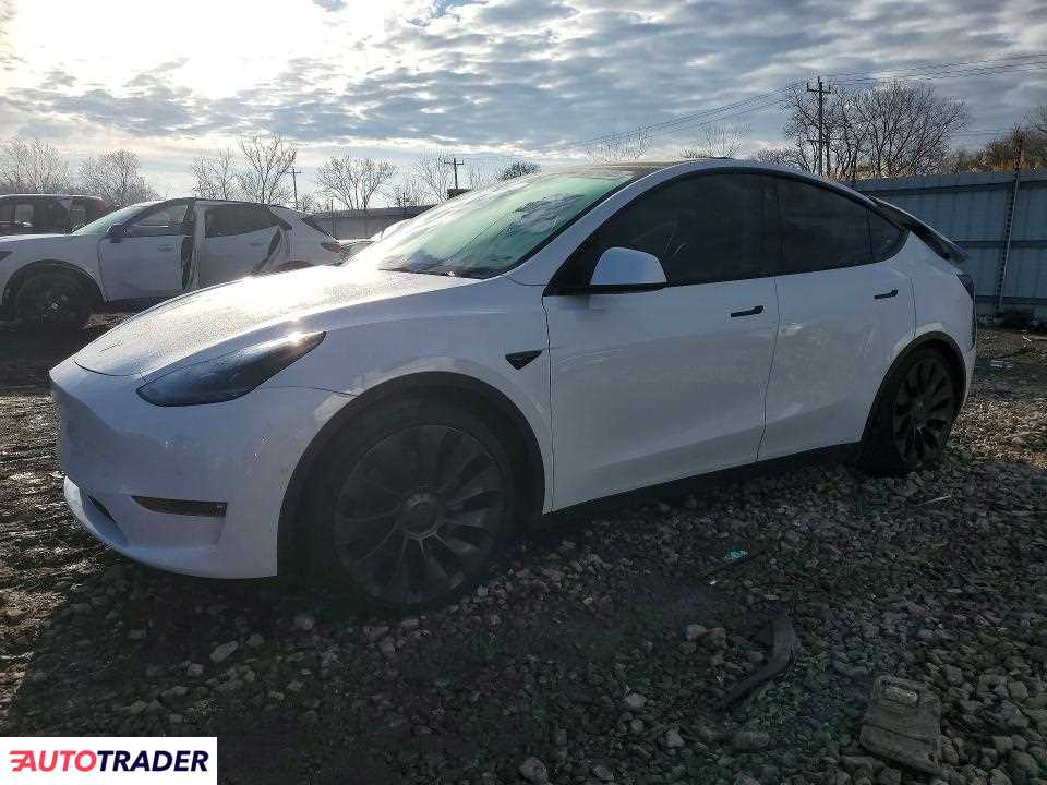 Tesla Model Y 2022