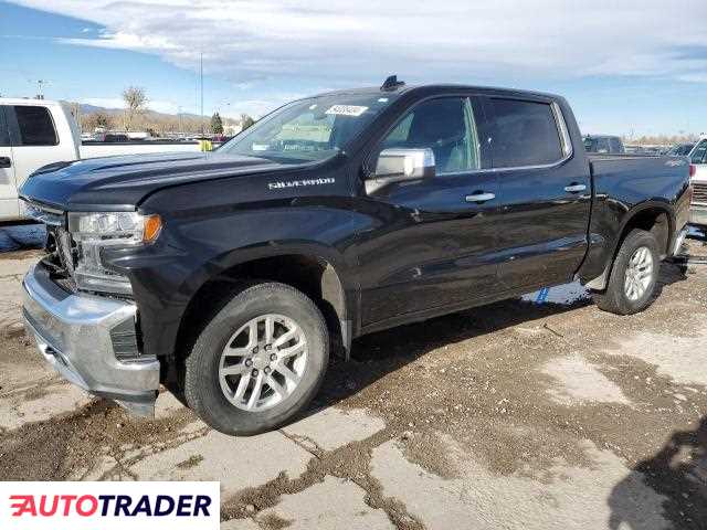 Chevrolet Silverado 5.0 benzyna 2020r. (LITTLETON)