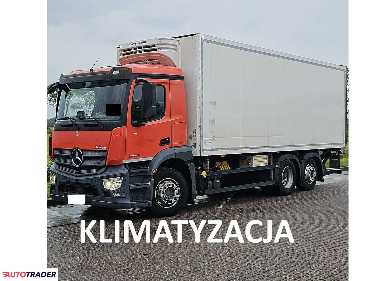Mercedes 2018