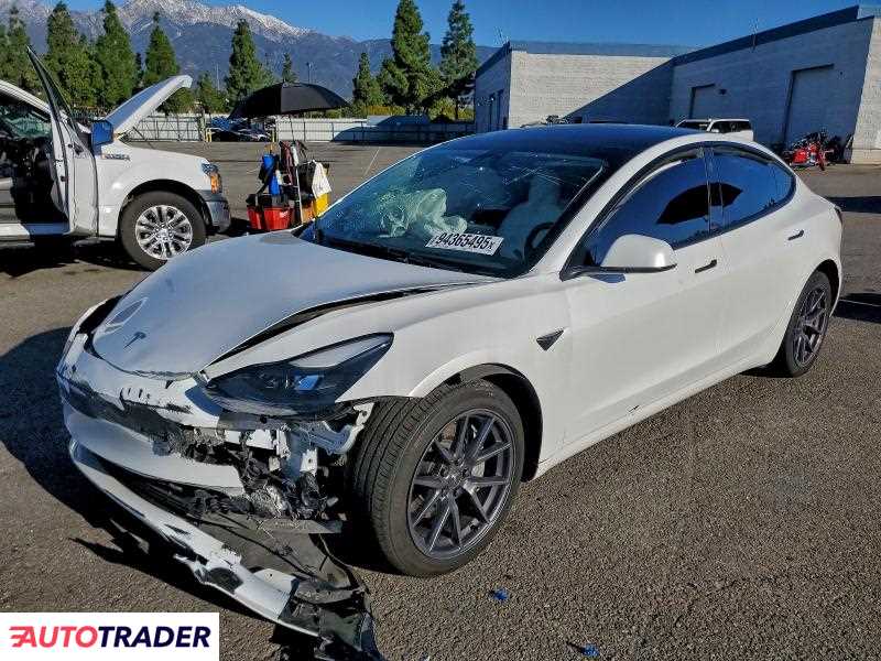 Tesla Model 3 2023