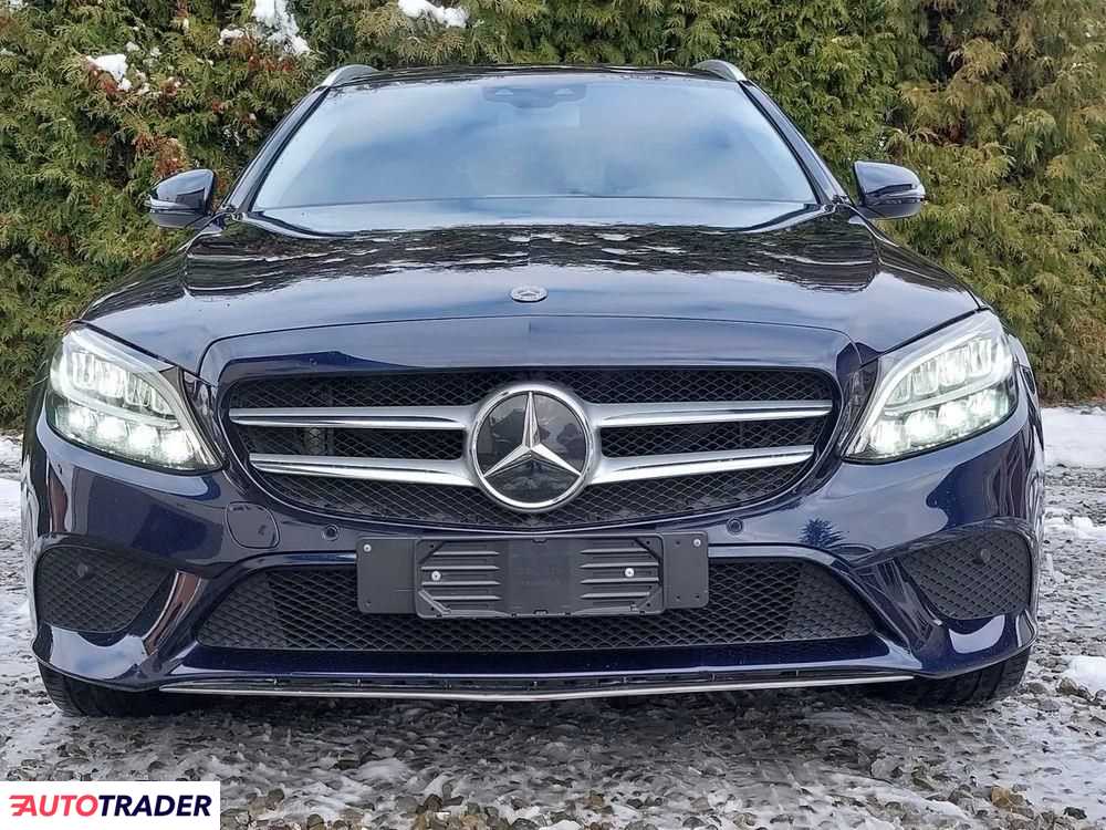 Mercedes C-klasa 2020 2.0 211 KM