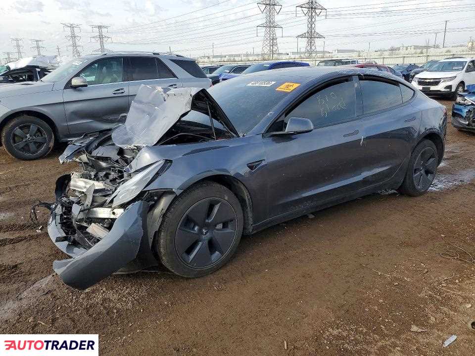 Tesla Model 3 2023