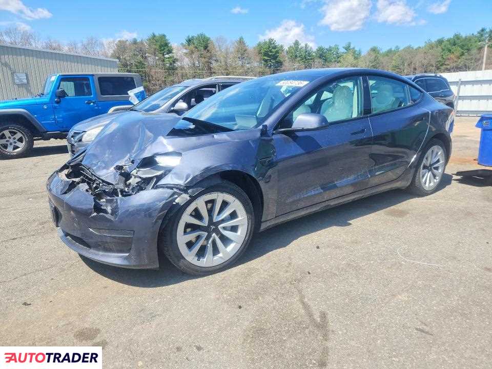 Tesla Model 3 2023