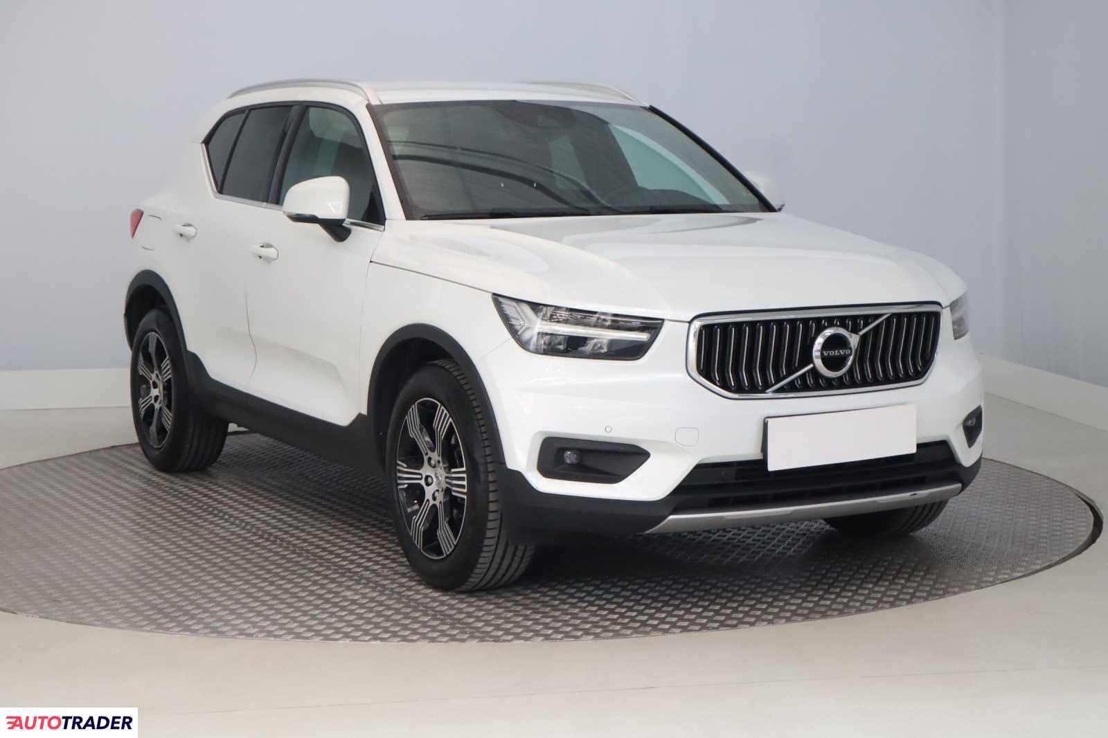 Volvo XC40 2019 2.0 187 KM