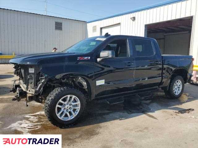 Chevrolet Silverado 5.0 benzyna 2019r. (NEW ORLEANS)