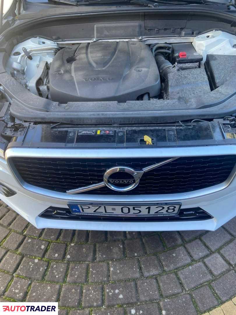 Volvo XC60 2017 2.0 190 KM