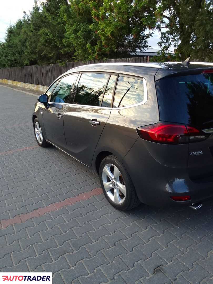 Opel Zafira 2012 2.0 165 KM