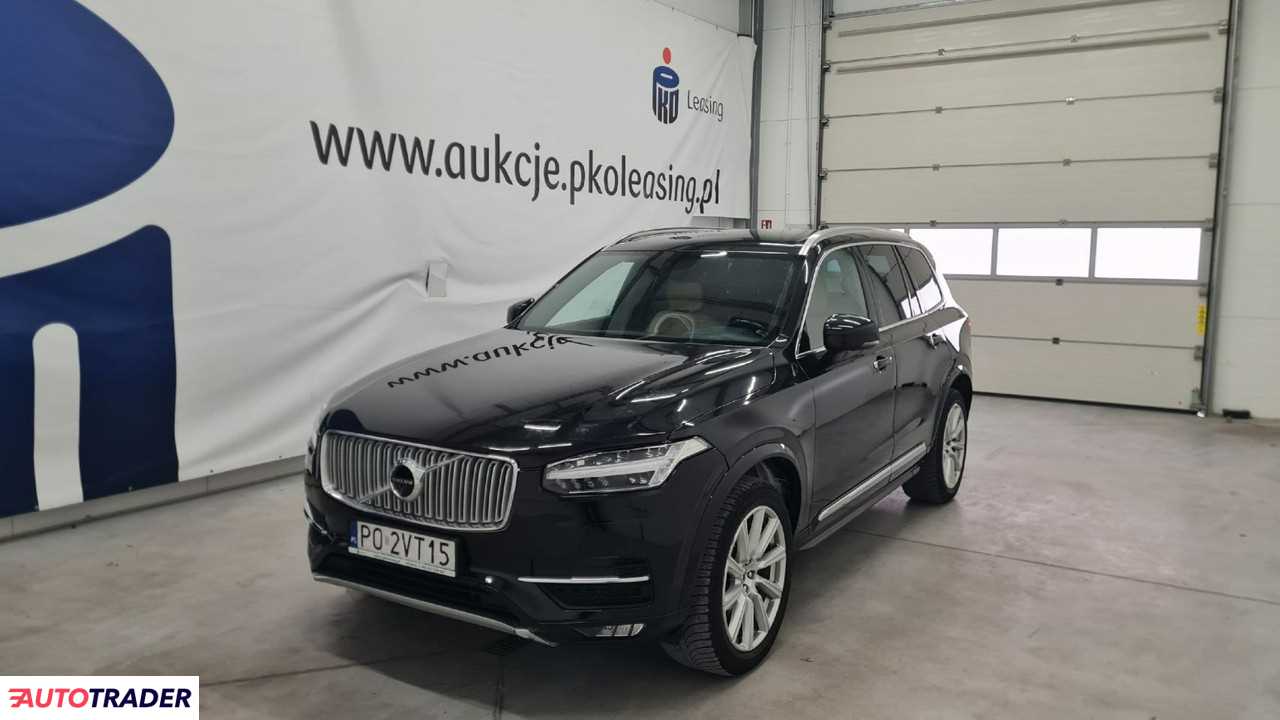 Volvo XC90 2018 2.0 235 KM