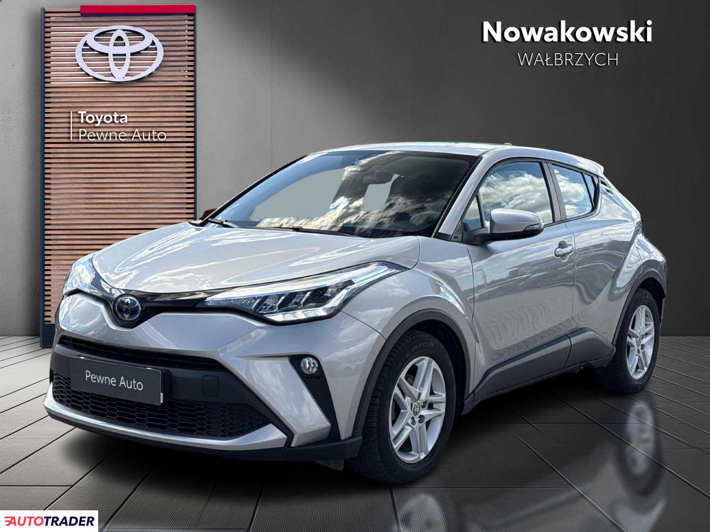 Toyota C-HR 2023 1.8 122 KM