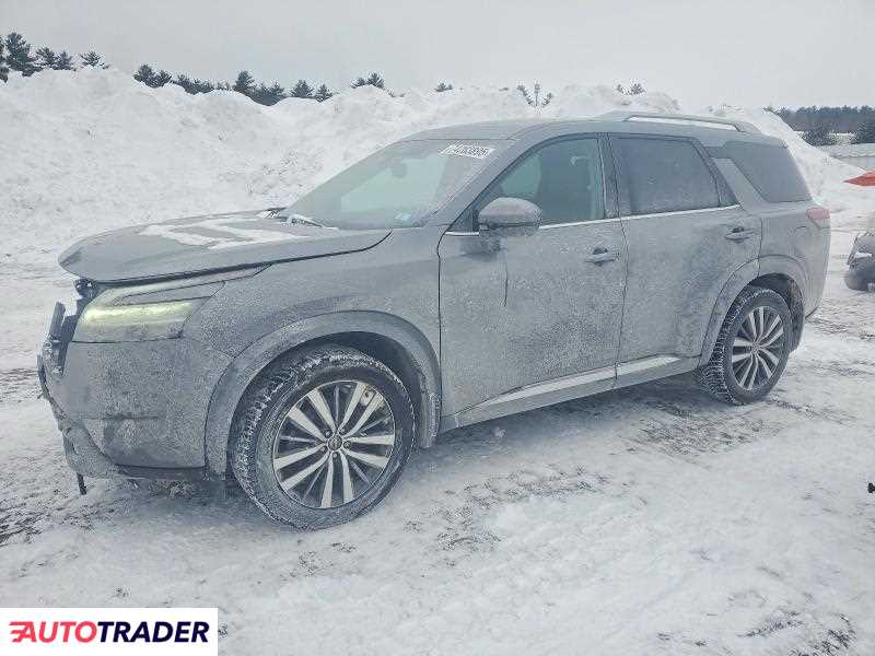 Nissan Pathfinder 2022 3