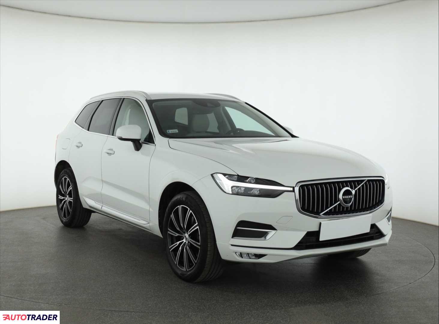Volvo XC60 2021 2.0 194 KM