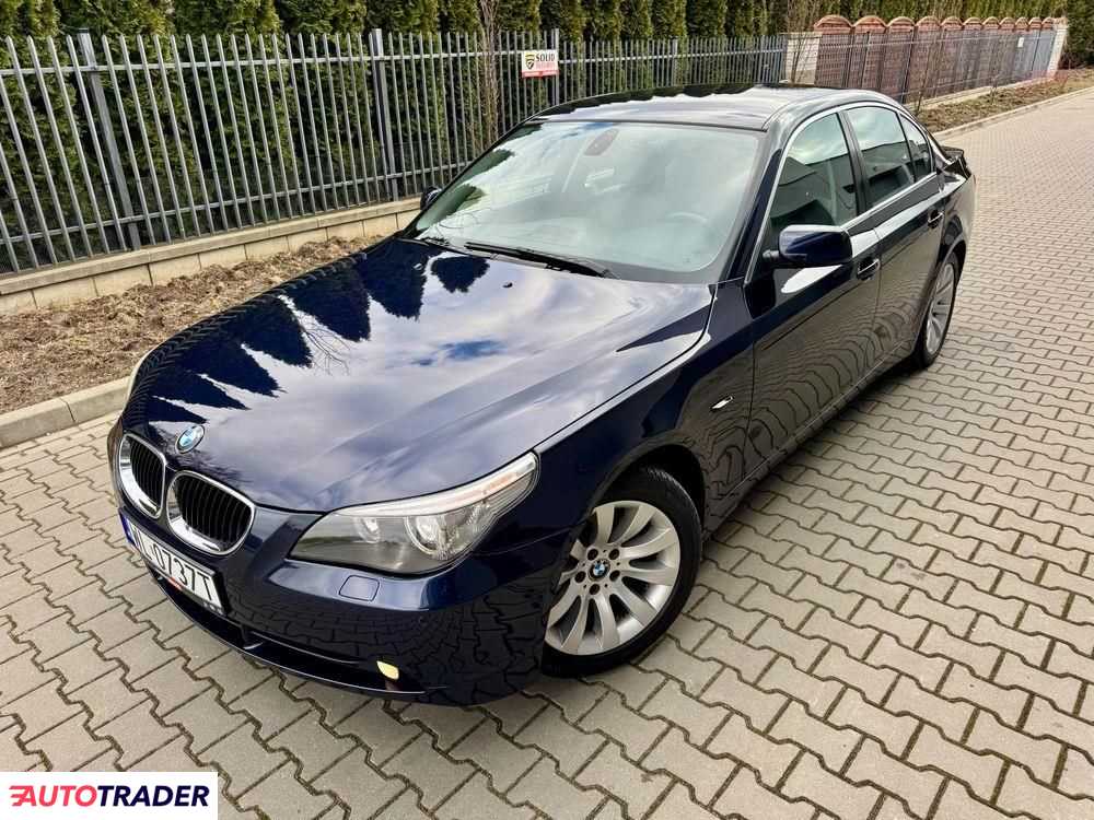 BMW 530 2004 3.0 231 KM