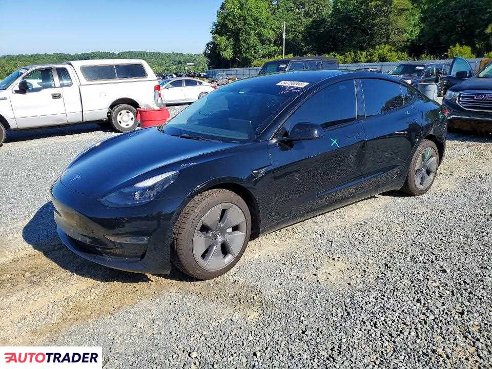Tesla Model 3 2022
