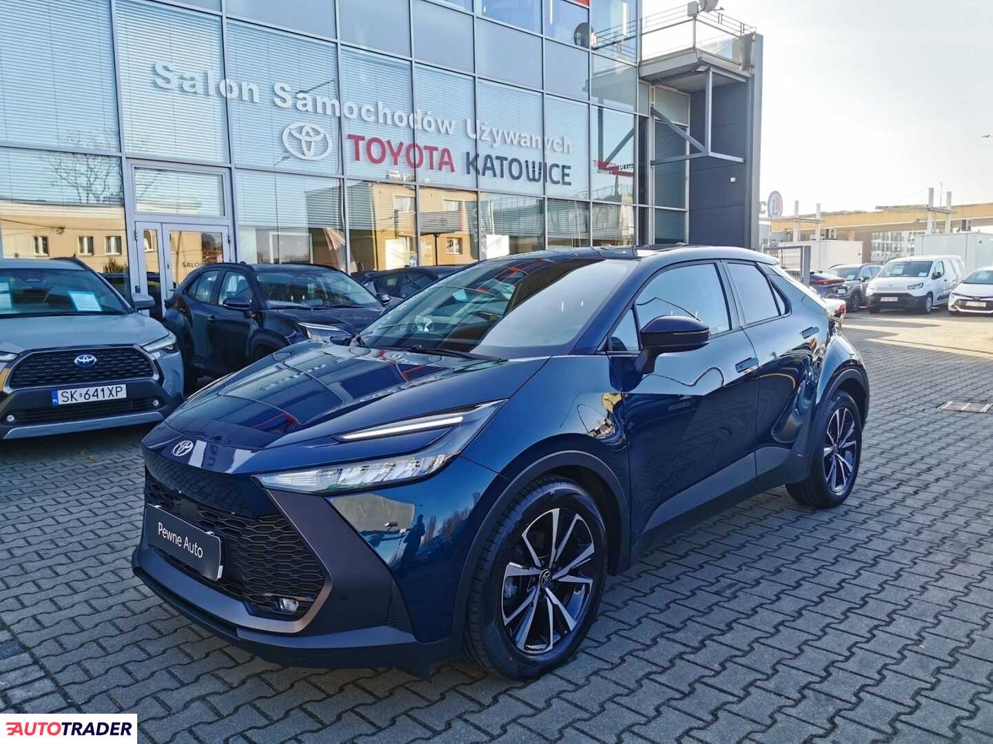 Toyota C-HR 2023 1.8 140 KM