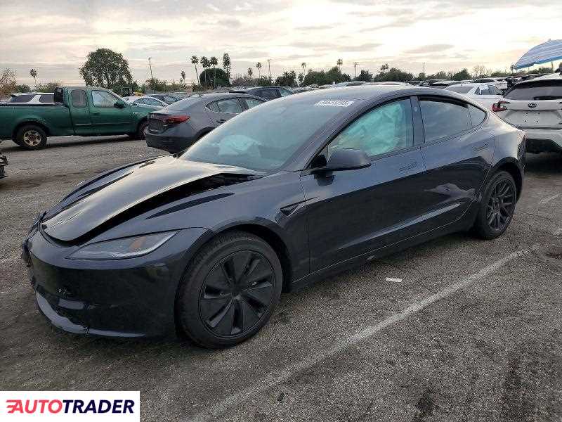 Tesla Model 3 2024