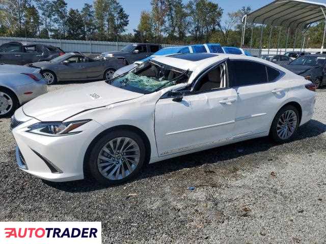 Lexus ES 2019 3