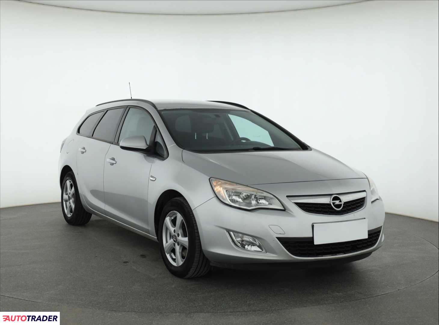 Opel Astra 2012 1.7 108 KM