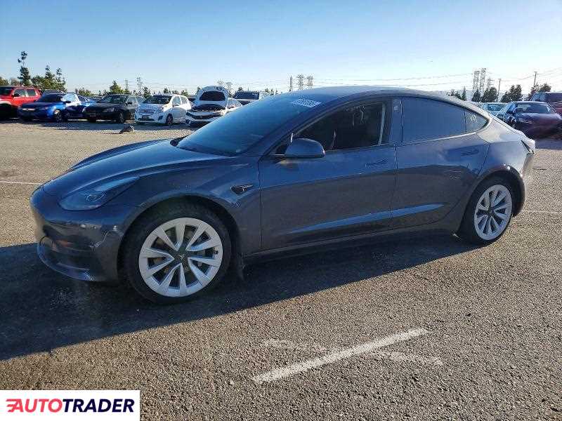 Tesla Model 3 2022