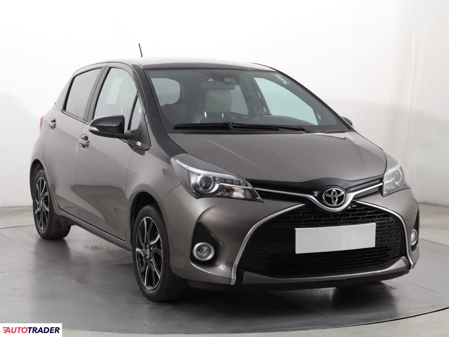 Toyota Yaris 2016 1.3 97 KM Toyota Yaris 2016 1.3 97 KM