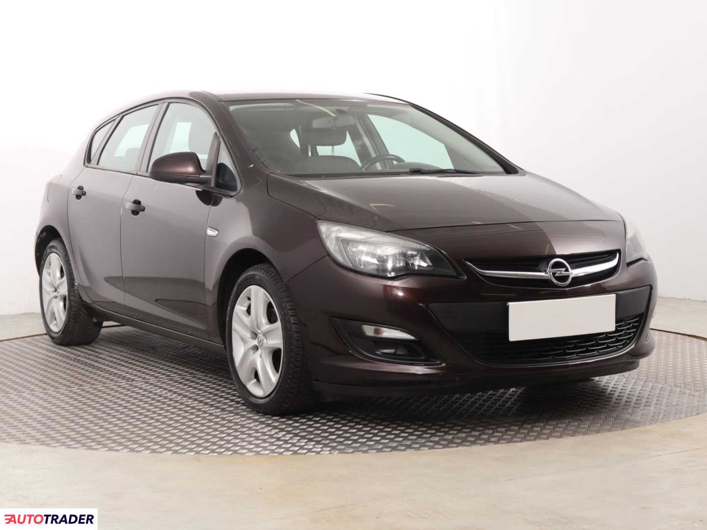 Opel Astra 2013 1.6 113 KM