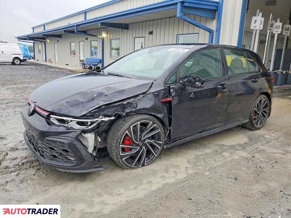 Volkswagen Golf 2023 2