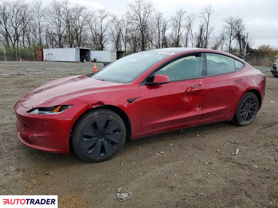 Tesla Model 3 2024