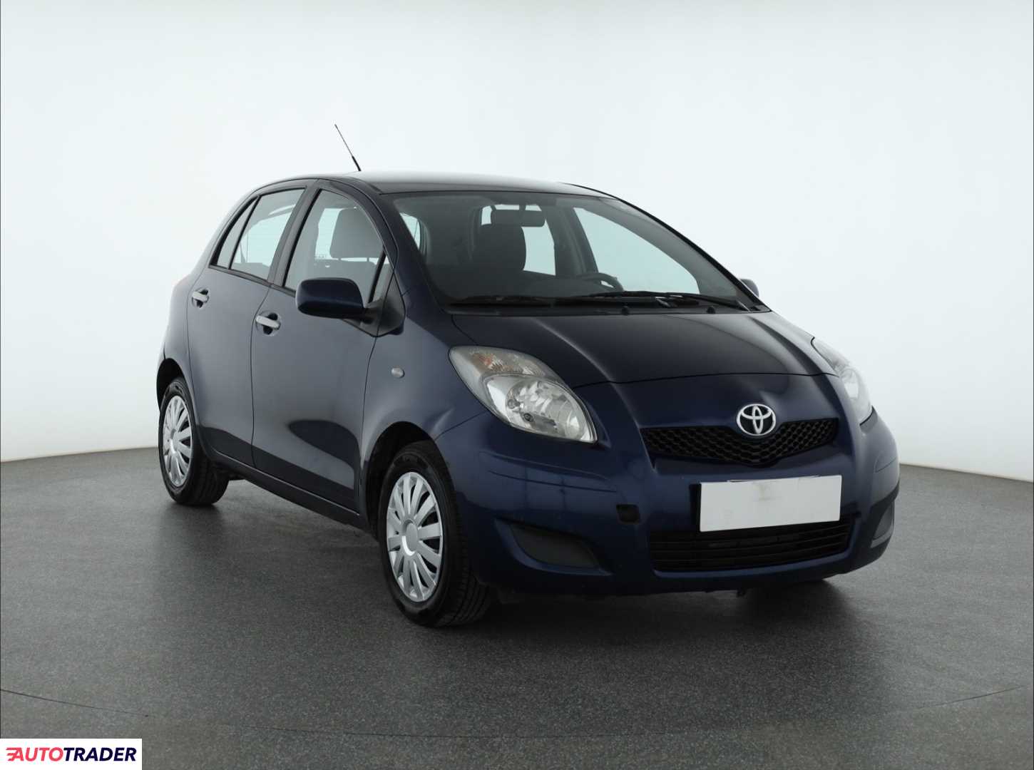 Toyota Yaris 2010 1.3 99 KM