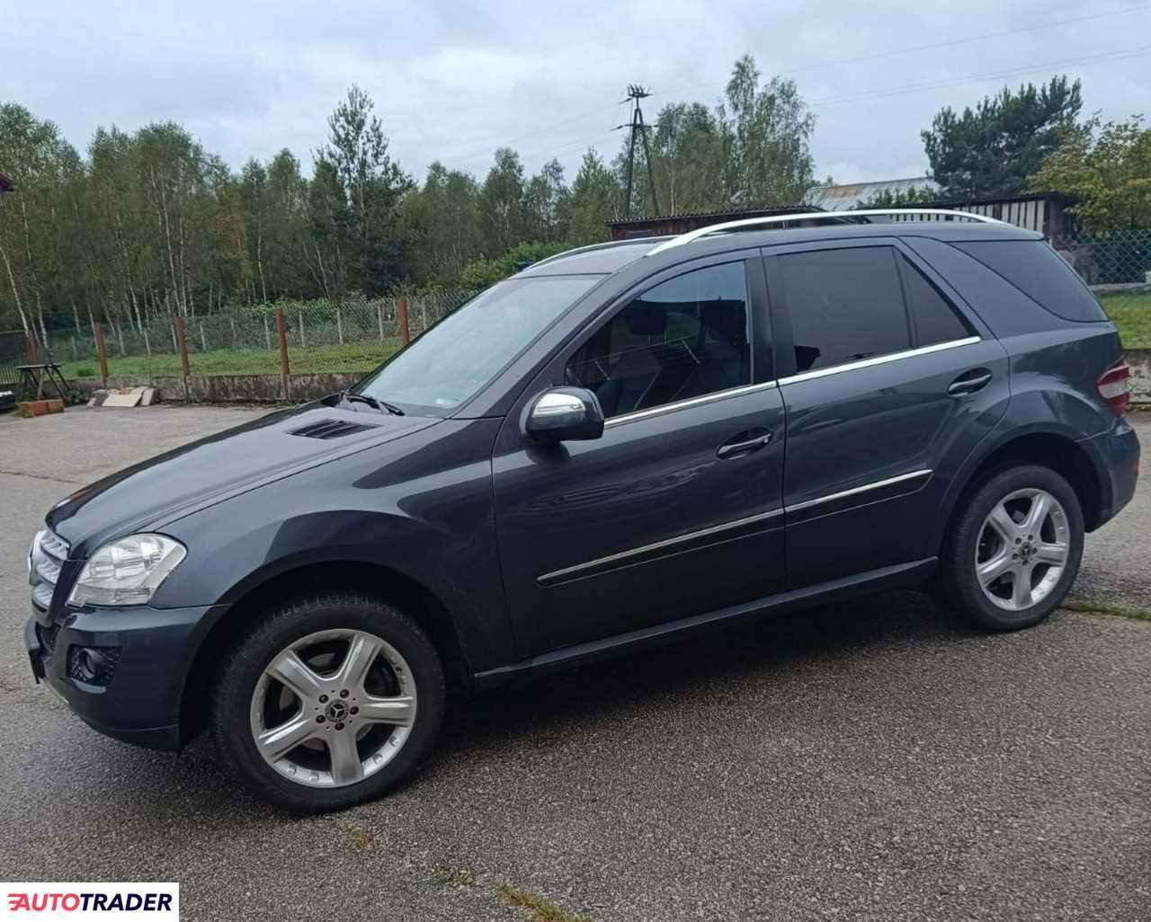 Mercedes M-klasa 2010 3.0 190 KM