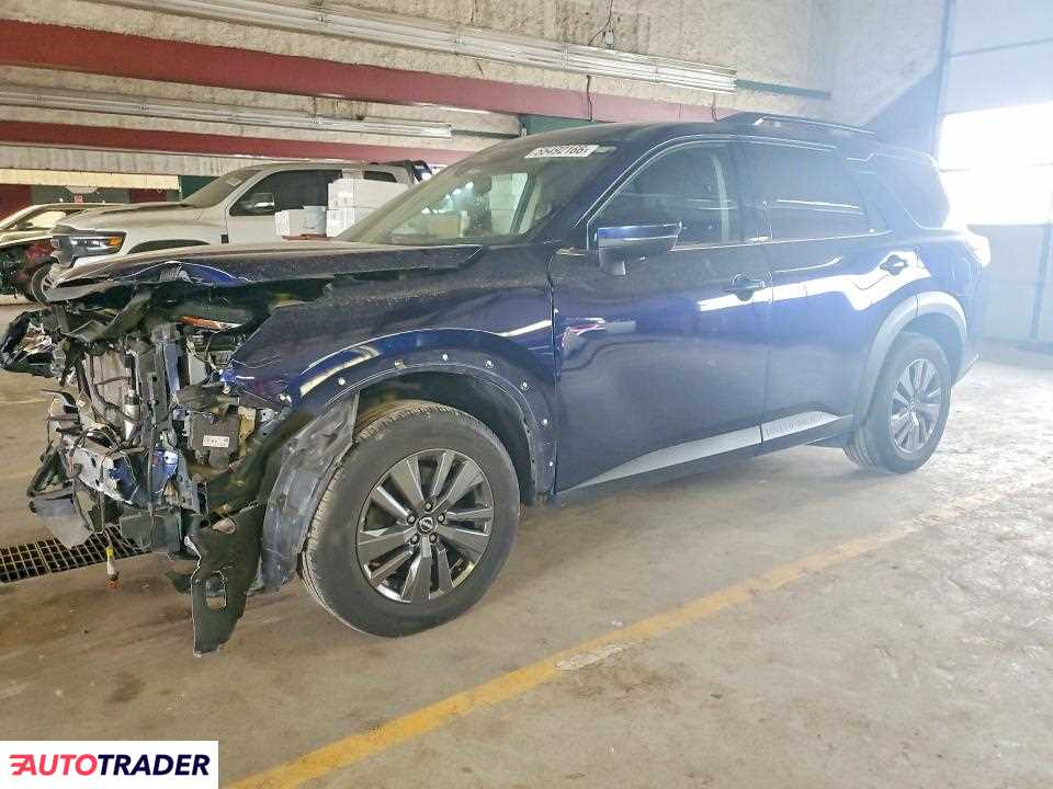 Nissan Pathfinder 2022 3