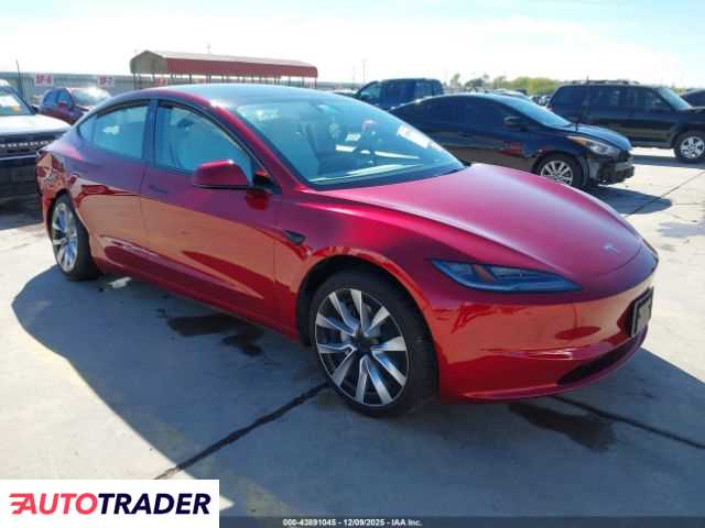 Tesla Model 3 2025