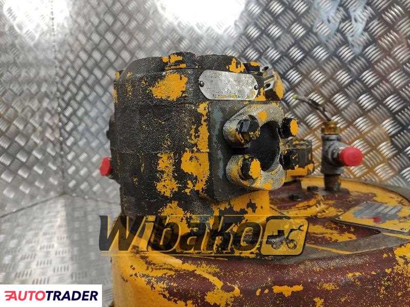 Pompa hydrauliczna Commercial D230-32657735C91