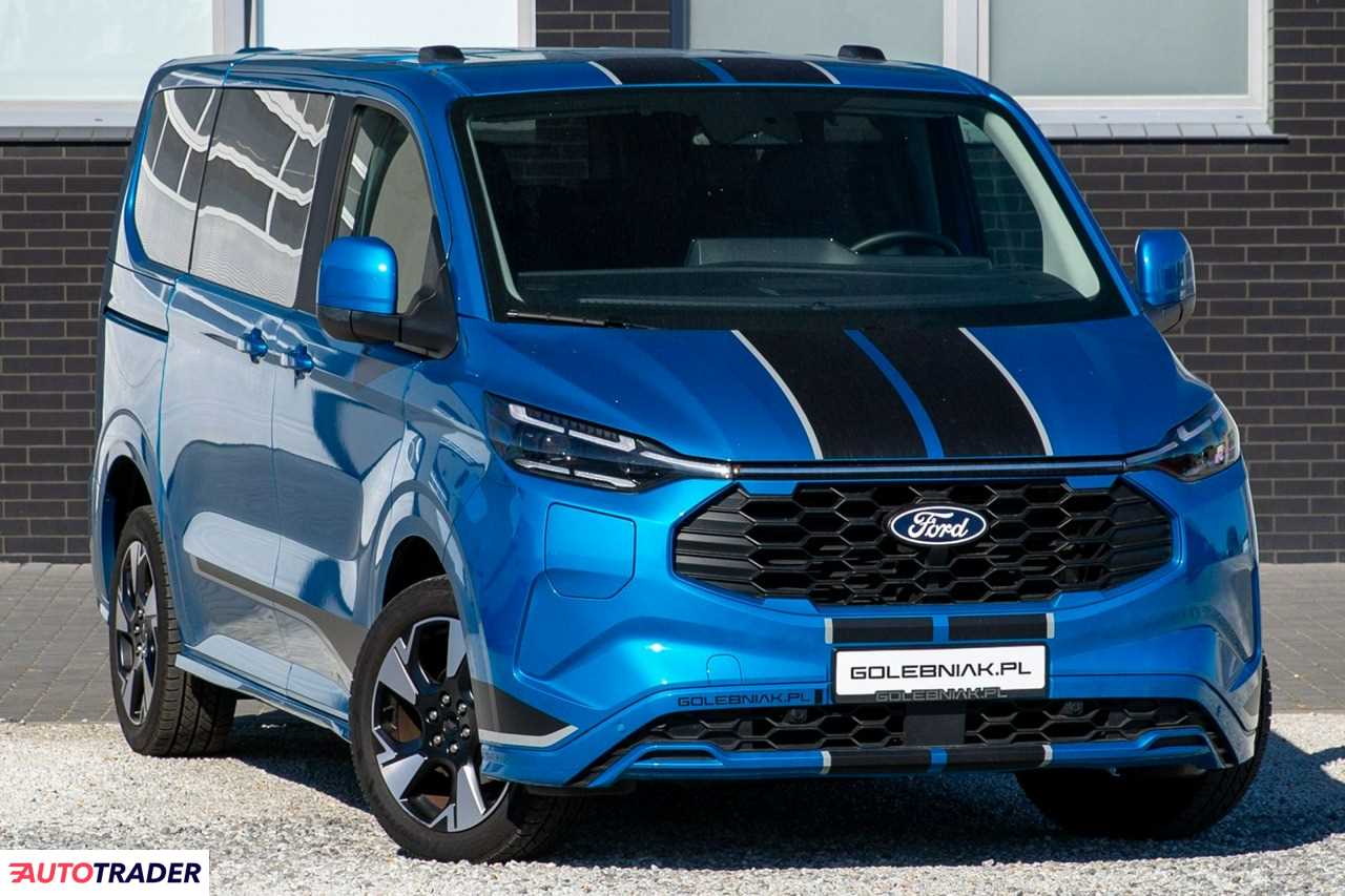 Ford Tourneo Custom 2025 2.5 233 KM