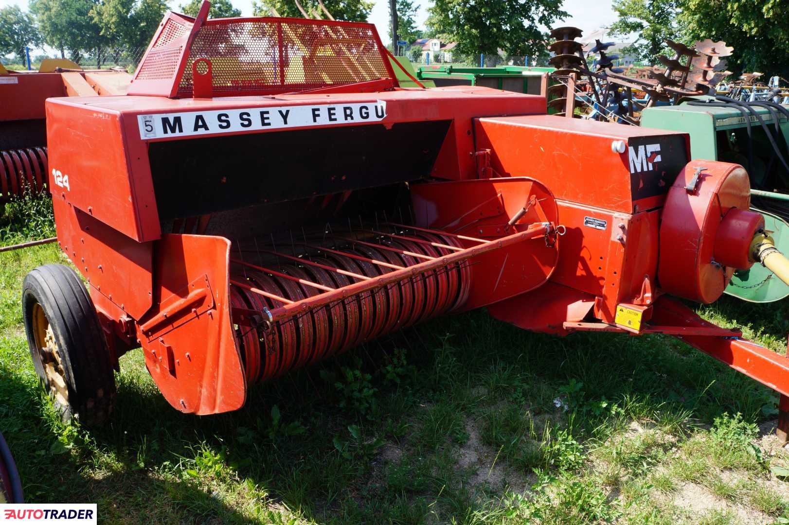 Massey Ferguson 124 1900r.
