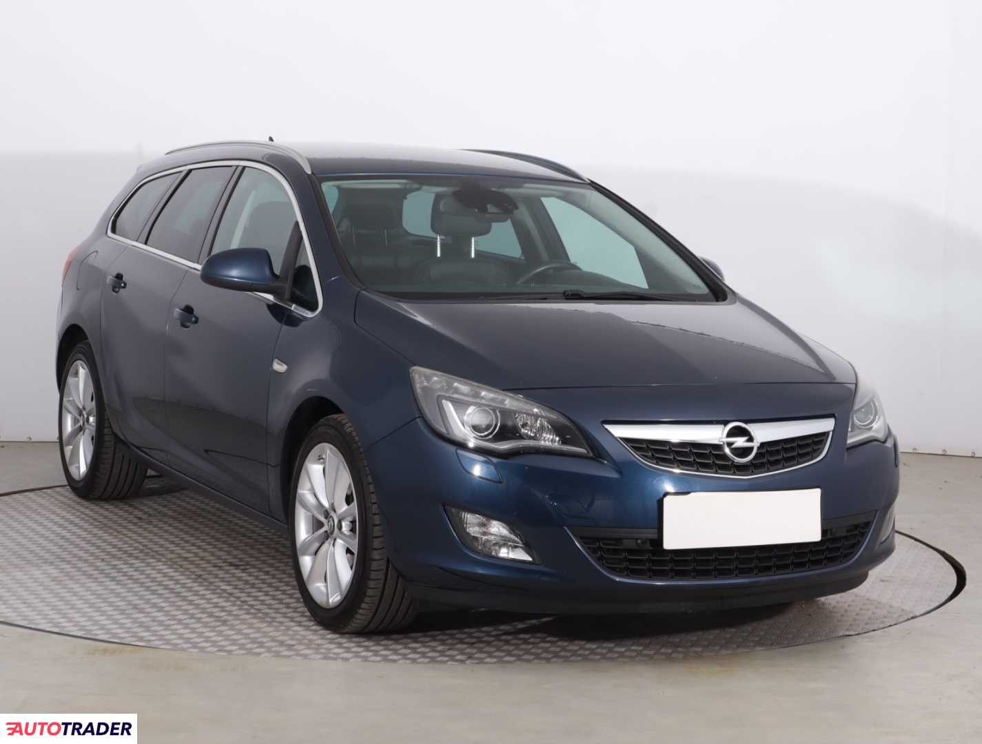 Opel Astra 2011 1.6 177 KM