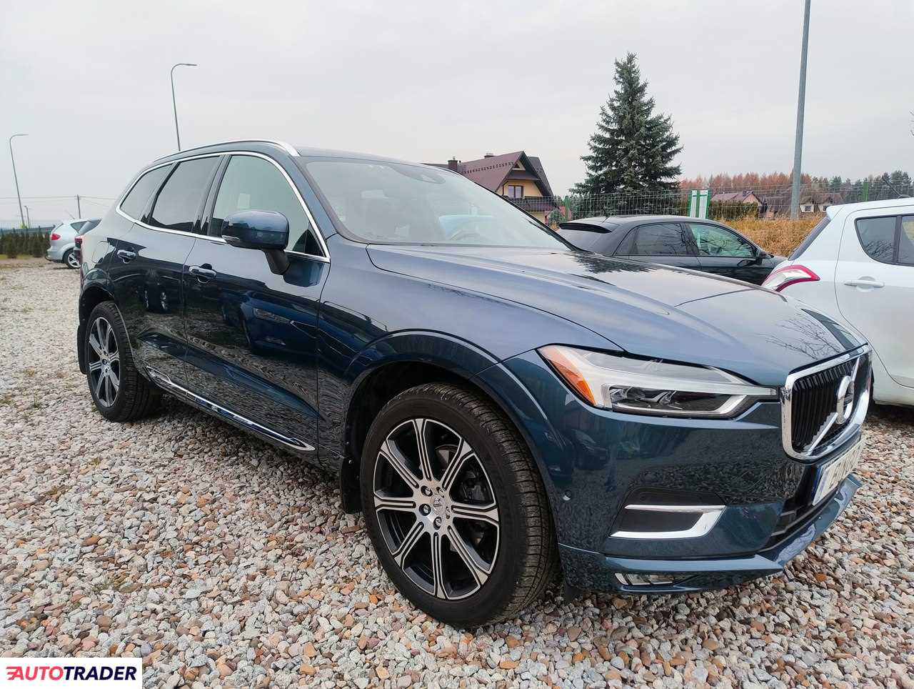 Volvo XC60 2019 2.0 255 KM
