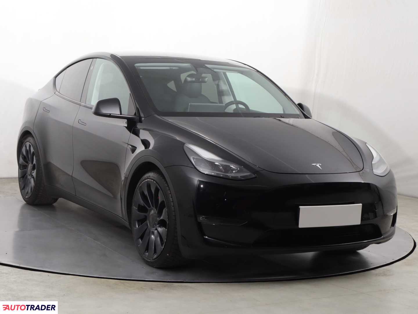 Tesla Model Y 2022 527 KM